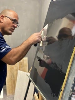 Creating a beautiful mirrored affect wall at the Venetian plastering course